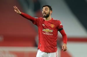 记者：胜利和B费进行非正式接触，球员计划至少在曼联待一个赛季